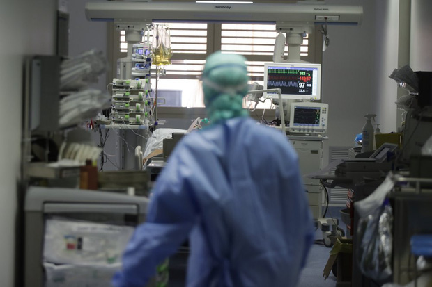 Không chỉ thiếu vật tư y tế, các bệnh viện ở Ý đang trong tình trạng quá tải do số ca lây nhiễm virus corona tăng kỷ lục.
