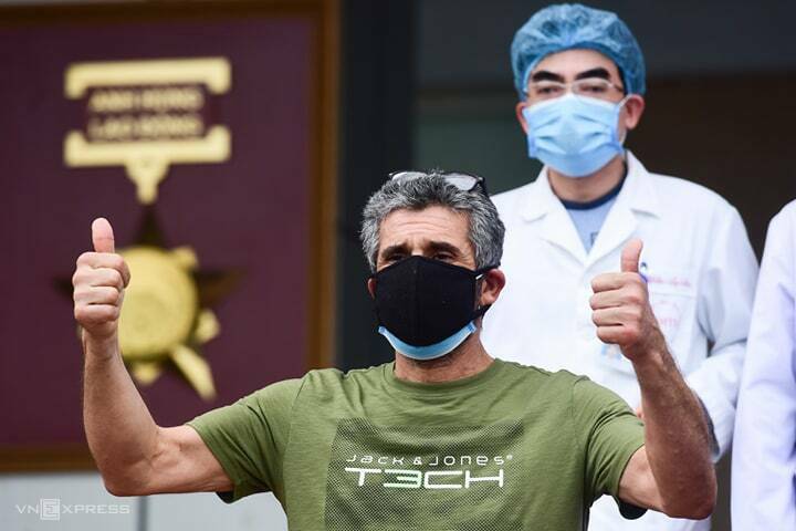 Bệnh nhân người Pháp cảm kích 'tấm lòng Việt Nam'