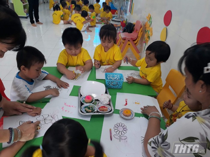 Học sinh mầm non tỉnh Tiền Giang đi học trở lại từ ngày 18-5