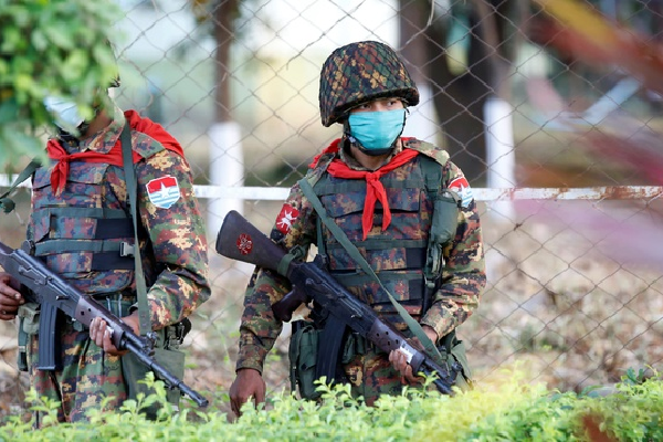 Nikkei: Quân đội Myanmar cách chức thống đốc ngân hàng trung ương