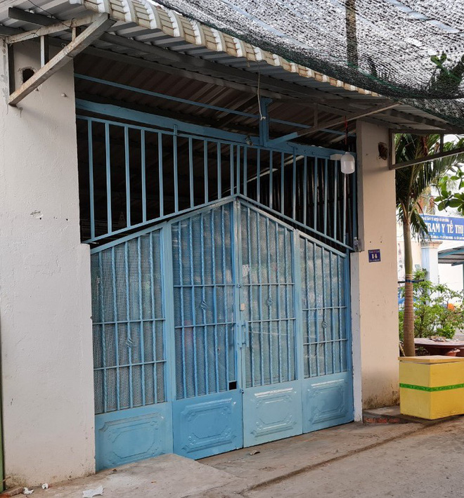 Nhà bà Tuyến đóng cửa sau khi tổ chức đám tang giả. Ảnh: báo Dân Việt