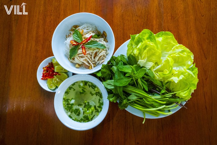 Bảo Lộc: Phở khô hai tô Anh Ba – Món ăn ngon hấp dẫn đến từ Gia Lai