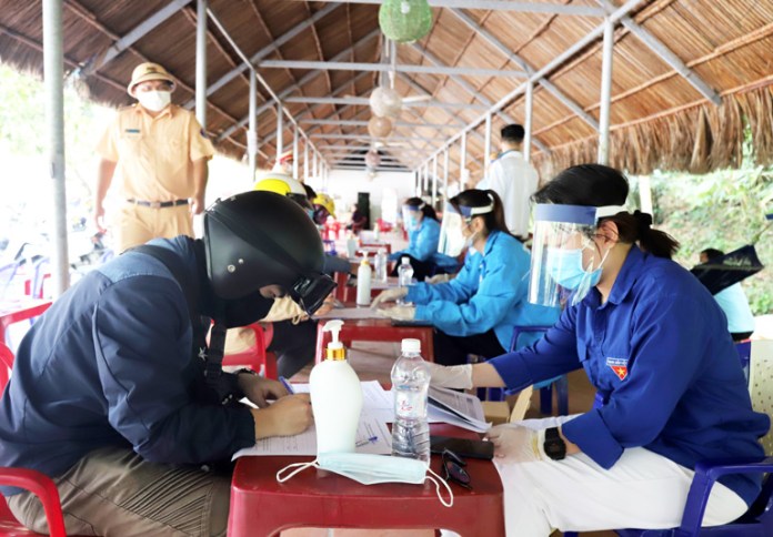 Lâm Đồng: Khai báo y tế bắt buộc khi qua chốt kiểm dịch số 1