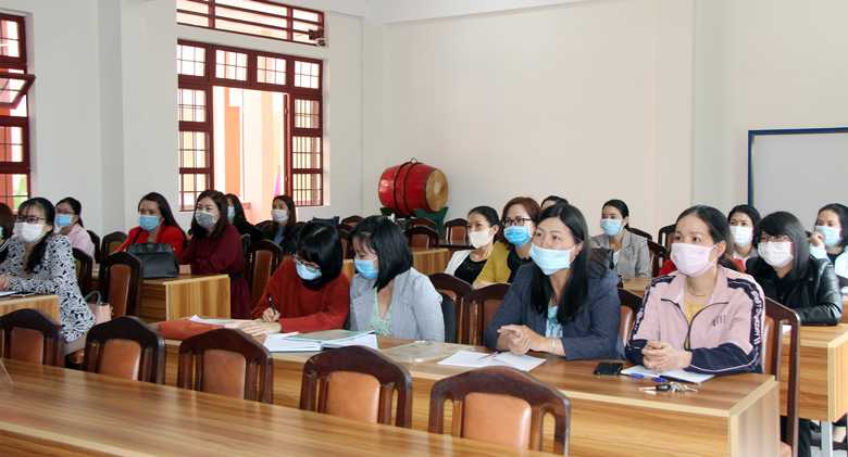 Lâm Đồng: Bắt đầu tập huấn sử dụng sách giáo khoa lớp 6