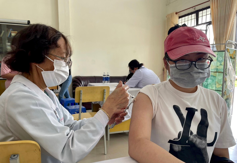 Lâm Đồng: Phân bổ 41.839 liều vắc xin phòng Covid-19 đợt 18