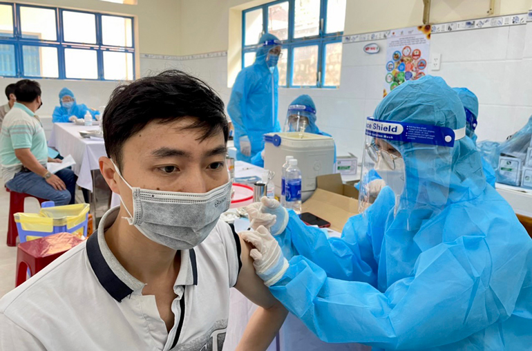 Lâm Đồng: Phân bổ 53.670 liều vắc xin phòng Covid-19 đợt 34